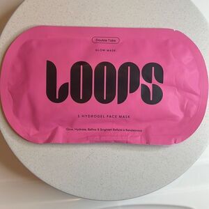 $6🌟 Loops Double Take Hydrogel Glow Face Mask